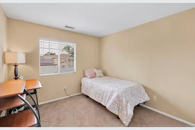 17866 Robusta Drive, Riverside, CA 92503 - Photo 35