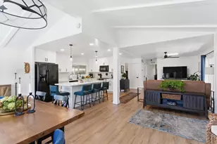 8975 Lawrence Welk Dr, Escondido, CA 92026 - Photo 17