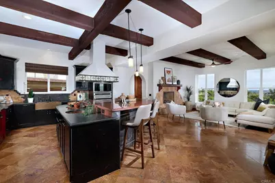 6811 Vianda Court, Carlsbad, CA 92009 - Photo 9