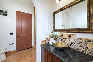 6811 Vianda Ct, Carlsbad, CA 92009 - Photo 17
