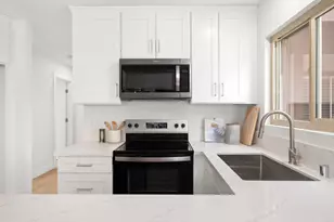 5523 Adobe Falls Rd, San Diego, CA 92120 - Photo 7