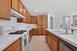 10254 Spruce Woodlands Way, Escondido, CA 92026 - Photo 15