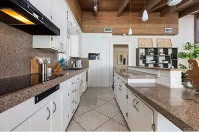 367 Beech Ave, Carlsbad, CA 92008 - Photo 11