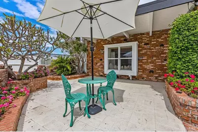 367 Beech Ave, Carlsbad, CA 92008 - Photo 5