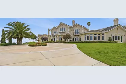 3611 Monserate Hill Court, Fallbrook, CA 92028 - Photo 3