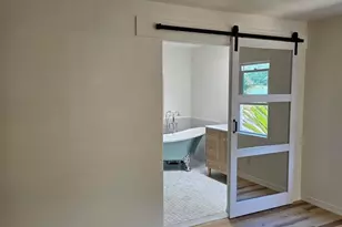 8975 Lawrence Welk Dr, Escondido, CA 92026 - Photo 15