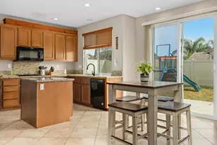 28787 Tonya St, Murrieta, CA 92563 - Photo 9