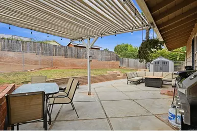 2265 Warmlands Avenue, Vista, CA 92084 - Photo 39