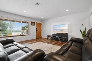 2265 Warmlands Ave, Vista, CA 92084 - Photo 11