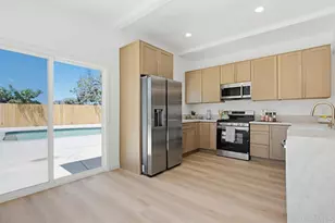 147 Tropicana Dr, Oceanside, CA 92054 - Photo 13