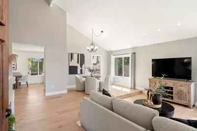 6430 La Vanco Ct, Carlsbad, CA 92009 - Photo 5