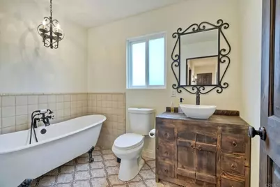 1007 Eolus Avenue, Encinitas, CA 92024 - Photo 23