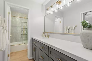 1855 Diamond St, San Diego, CA 92109 - Photo 7