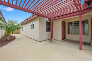 245 Smoke Tree Pl, Oceanside, CA 92057 - Photo 3