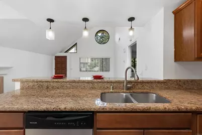 333 N Melrose Dr. #F, Vista, CA 92083 - Photo 35