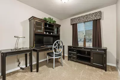 220 Journeys End, Vista, CA 92083 - Photo 19