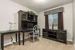 220 Journeys End, Vista, CA 92083 - Photo 19