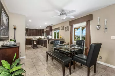 220 Journeys End, Vista, CA 92083 - Photo 9