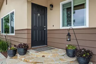 220 Journeys End, Vista, CA 92083 - Photo 3