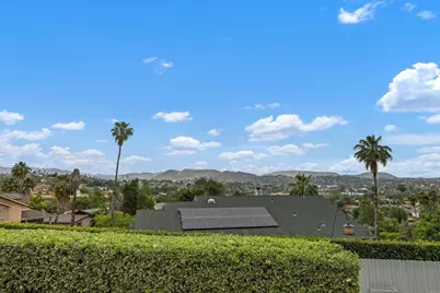 220 Journeys End, Vista, CA 92083 - Photo 5