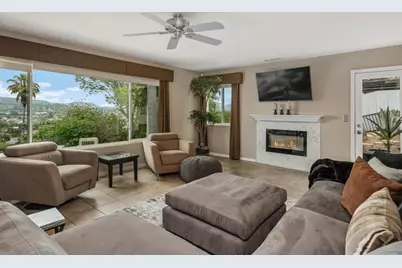220 Journeys End, Vista, CA 92083 - Photo 7