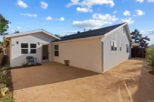 3740 Grecourt Way, Carlsbad, CA 92008 - Photo 35