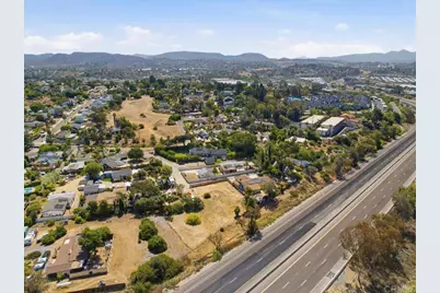 564 Rolling Hills Road, Vista, CA 92083 - Photo 7