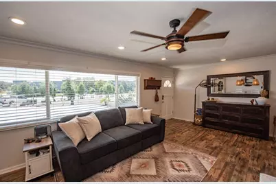 2094 Thibodo Ct, Vista, CA 92081 - Photo 5