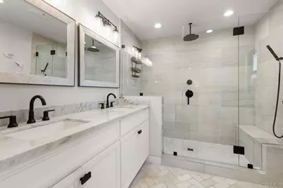 8675 Glenwick Lane, La Jolla, CA 92037 - Photo 21