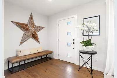 8675 Glenwick Lane, La Jolla, CA 92037 - Photo 3