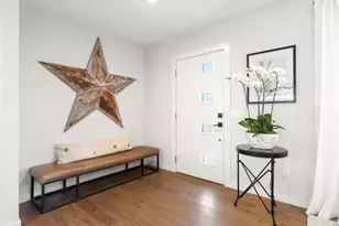 8675 Glenwick Ln, La Jolla, CA 92037 - Photo 3