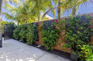 8675 Glenwick Ln, La Jolla, CA 92037 - Photo 33