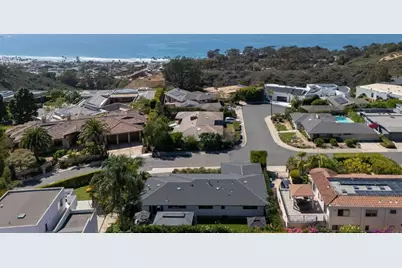 8675 Glenwick Lane, La Jolla, CA 92037 - Photo 35