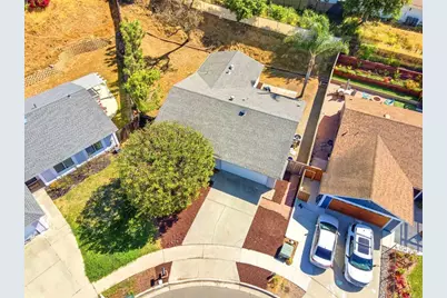 1835 Debra Lane, Vista, CA 92084 - Photo 5