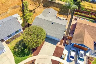 1835 Debra Ln, Vista, CA 92084 - Photo 5