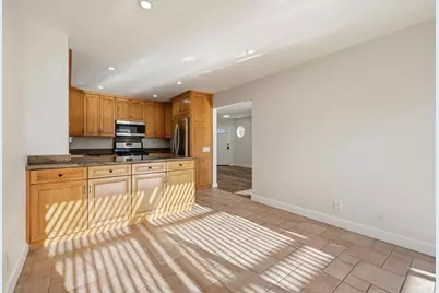 819 Daphne Court, Carlsbad, CA 92011 - Photo 11