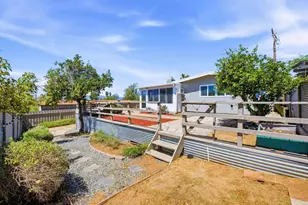 421 Hillcrest Ln, Fallbrook, CA 92028 - Photo 27