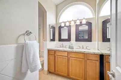 1035 Bridle Path Way, Oceanside, CA 92057 - Photo 15