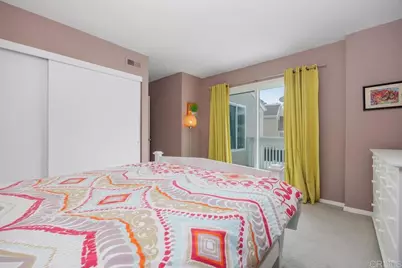 1081 Woodlake Dr, Cardiff by the Sea, CA 92007 - Photo 15