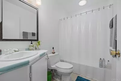 1081 Woodlake Dr, Cardiff by the Sea, CA 92007 - Photo 21