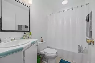 1081 Woodlake Dr, Cardiff by the Sea, CA 92007 - Photo 21