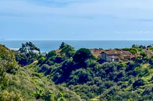 5958 Sagebrush Rd, La Jolla, CA 92037 - Photo 3