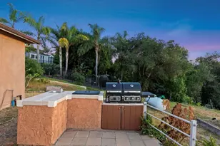 954 Miramar Dr, Vista, CA 92081 - Photo 49