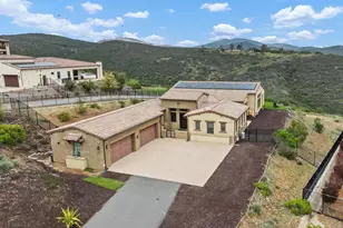 3881 Rancho Summit Dr, Encinitas, CA 92024 - Photo 3