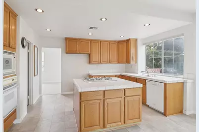 2821 Avenida Valera, Carlsbad, CA 92009 - Photo 15