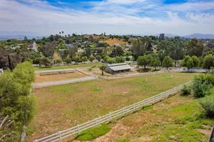 161 Lemon Grove Dr, Fallbrook, CA 92028 - Photo 65