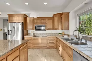 1021 Marine View Dr, Vista, CA 92081 - Photo 7