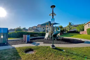 8834 Tobira Dr, Escondido, CA 92026 - Photo 29