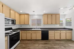 40684 Corte Albara, Murrieta, CA 92562 - Photo 21