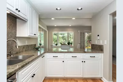 1718 Tecalote #5, Fallbrook, CA 92028 - Photo 3